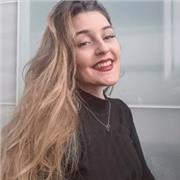 Profesora de Química imparte clases de Matemáticas, Física y Química a los niveles de la ESO y Bachillerato